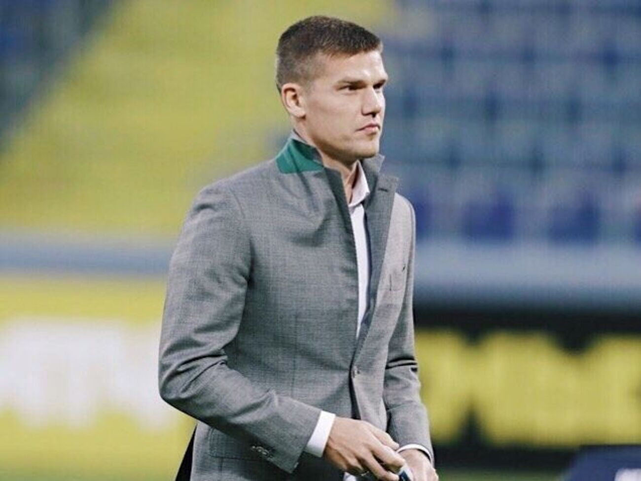 Звезда российского футбола Игорь Денисов заявил, что ему страшно, но он считает нужным высказаться против войны в Украине