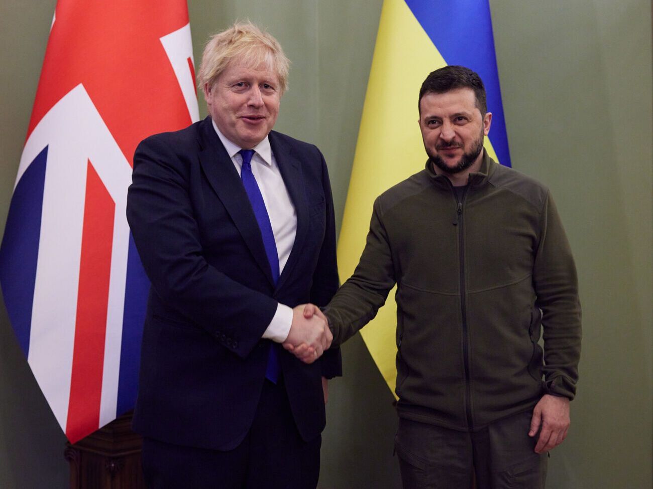 Джонсон и Зеленский обсудили оборонные нужды Украины и угрозы продовольственной безопасности