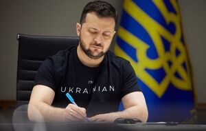 Зеленський прийняв запрошення на саміти