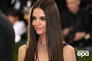 Холмс воспитывает дочь, отцом которой является ее бывший муж Том Круз