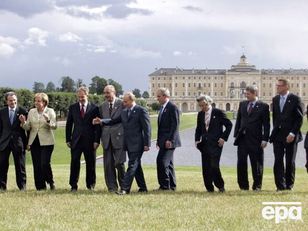 Саміт G8 2006 року відбувся у Санкт-Петербурзі