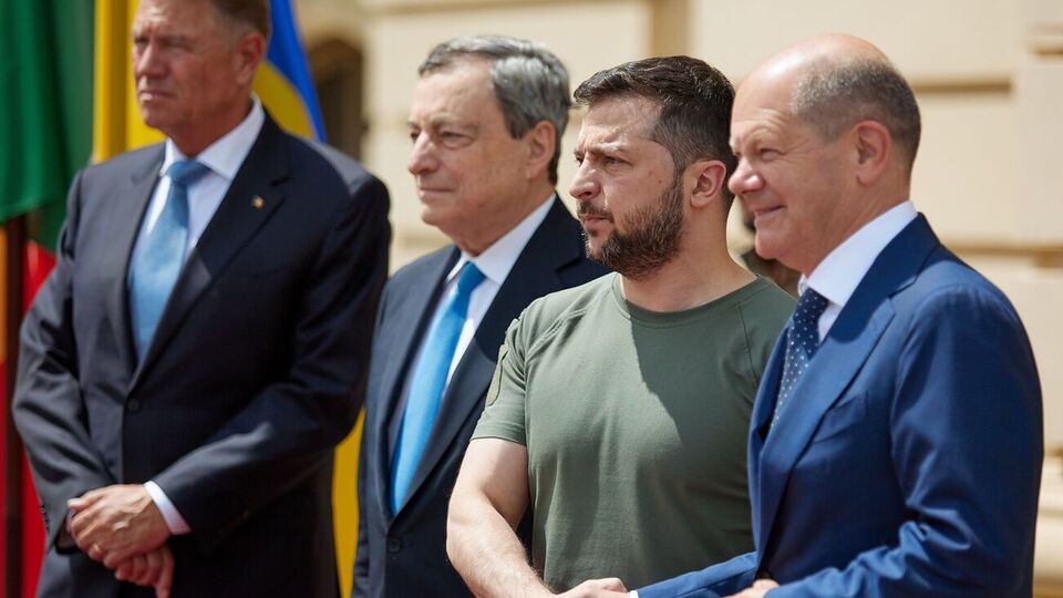 Україна відчула підтримку одразу "чотирьох потужних європейських держав", зазначив Зеленський (другий праворуч)