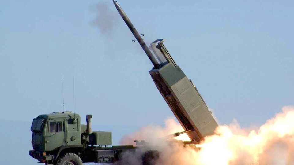 HIMARS должны быть в Украине в июне, отметил Ермак