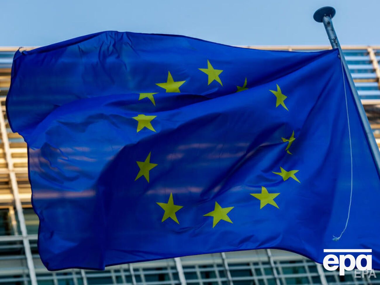 Єврокомісія сьогодні рекомендувала надати Україні статус кандидата на членство в ЄС