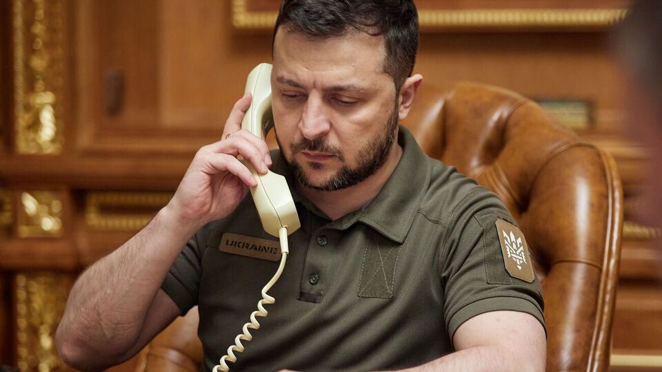 Зеленський (на фото) 17 червня провів телефонні розмови з фон дер Ляєн і Мішелем