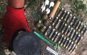 Частину арсеналу знищили, частину передали українським військовим