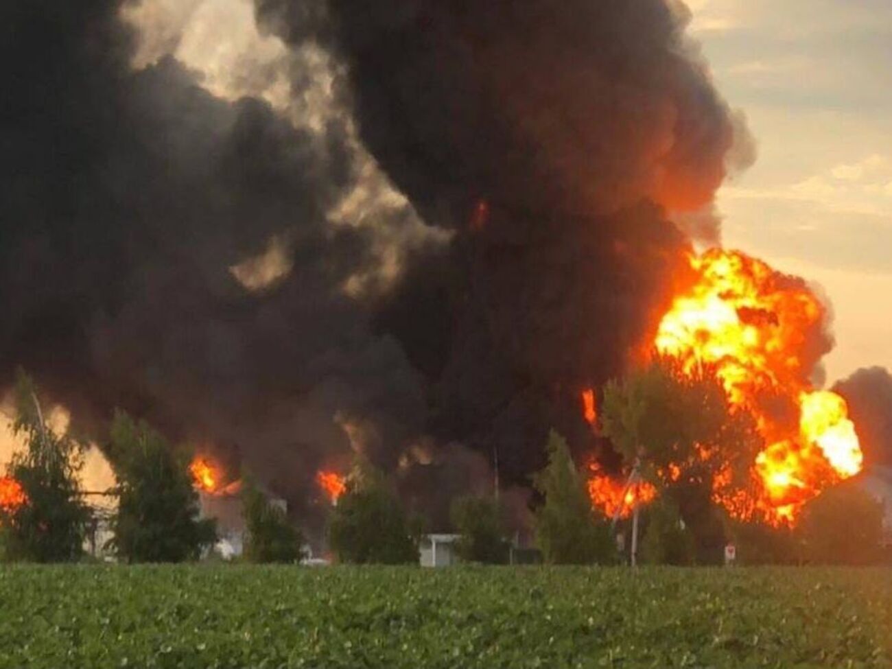Окупанти зруйнували нафтобазу в Новомосковському районі, зазначив голова Дніпропетровської ОВА