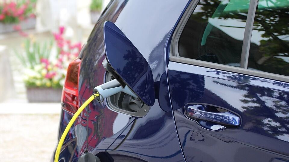 В "Энергоатоме" объяснили, что у них есть резервные мощности для зарядки электроавтомобилей