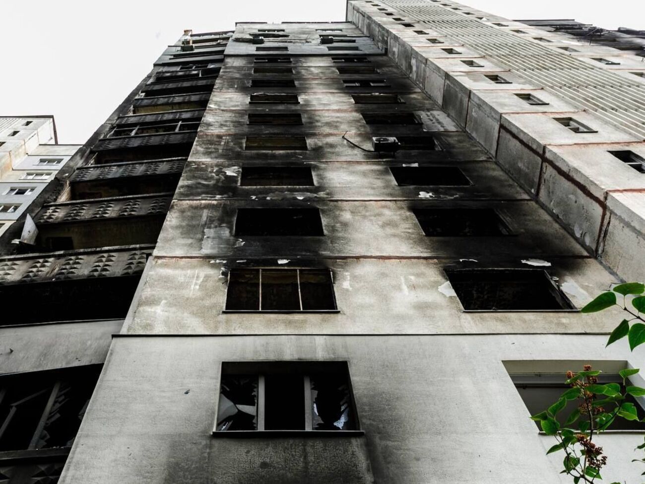 Харьков и другие населенные пункты Харьковской области постоянно подвергаются артиллерийским обстрелам и авиаударам оккупантов