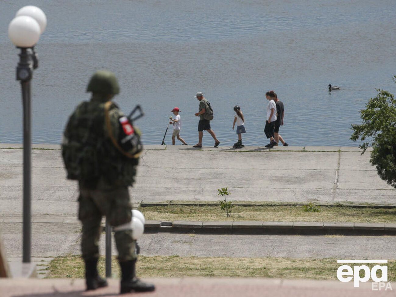Окупанти не пропускають гуманітарної допомоги у захоплені населені пункти і не випускають людей