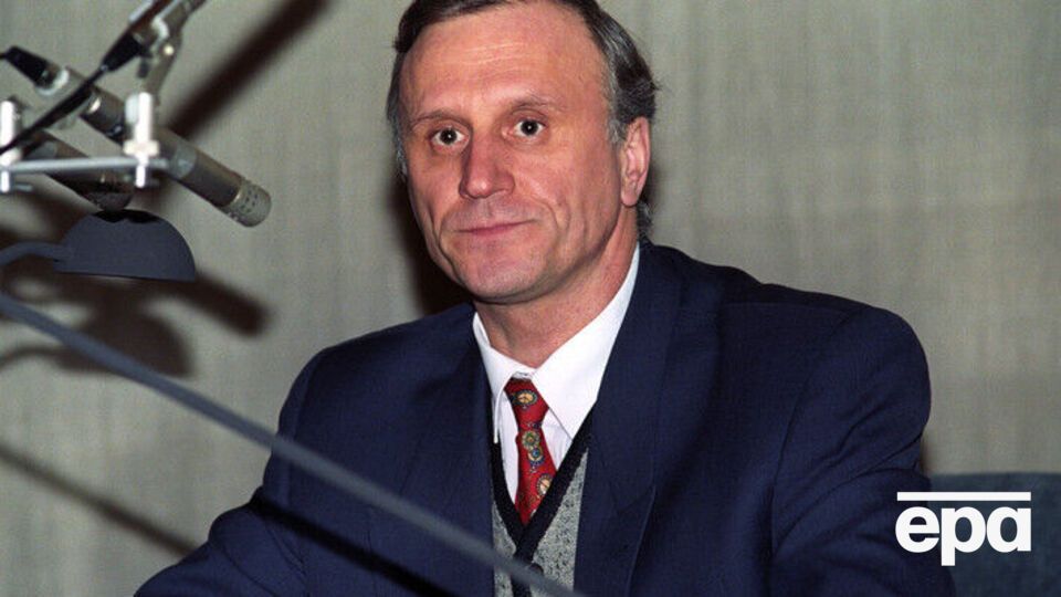 76-летний Бурбулис (фото сделано в 1993 году) не болел и "прекрасно себя чувствовал", заявил его пресс-секретарь