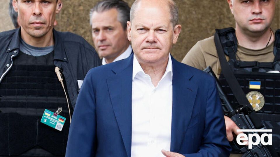 Шольц заявив, що в минулі роки Німеччина "занадто сконцентрувала" постачання енергоресурсів із Росії, не будуючи інфраструктури, яка б дала змогу диверсифікувати постачання