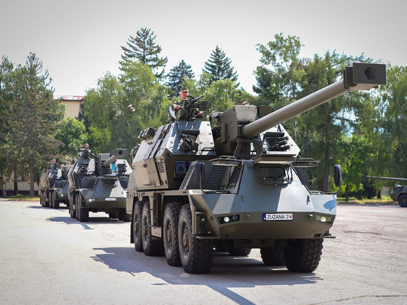 Вісім одиниць САУ Zuzana 2 доправлять в Україну, зазначив глава міноборони Словаччини