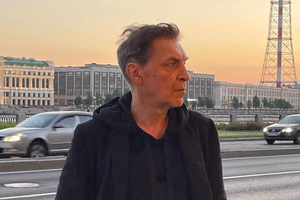 Все эти Макроны ошибаются, считая, что Путина можно умиротворить, дав ему отгрызть кусок Украины. Они очень плохо знают психиатрию