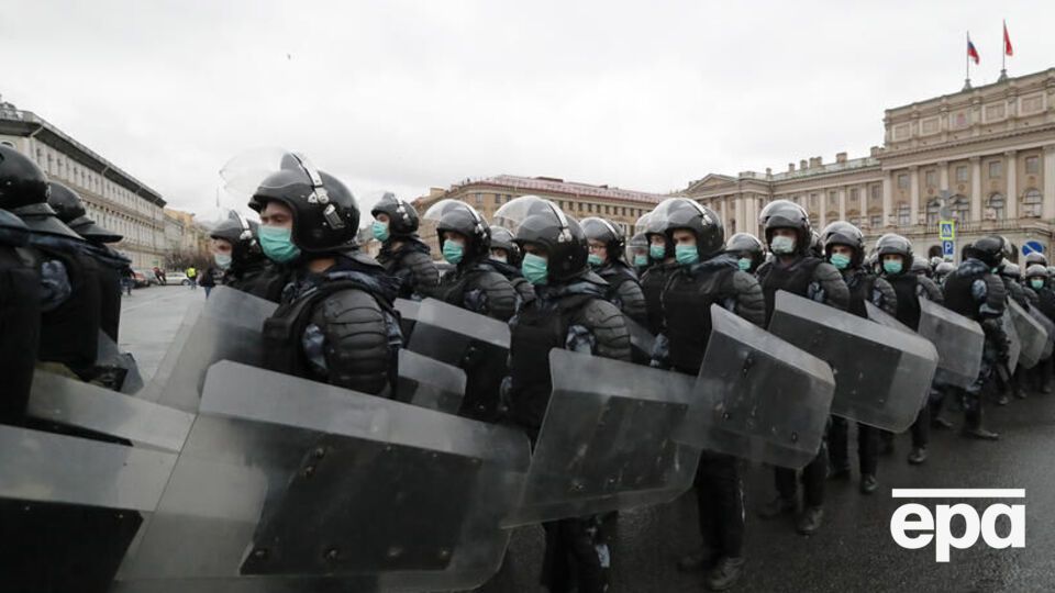 Для поїздки в Луганську область набирають силовиків із підрозділів, що спеціалізуються на розгоні мітингів