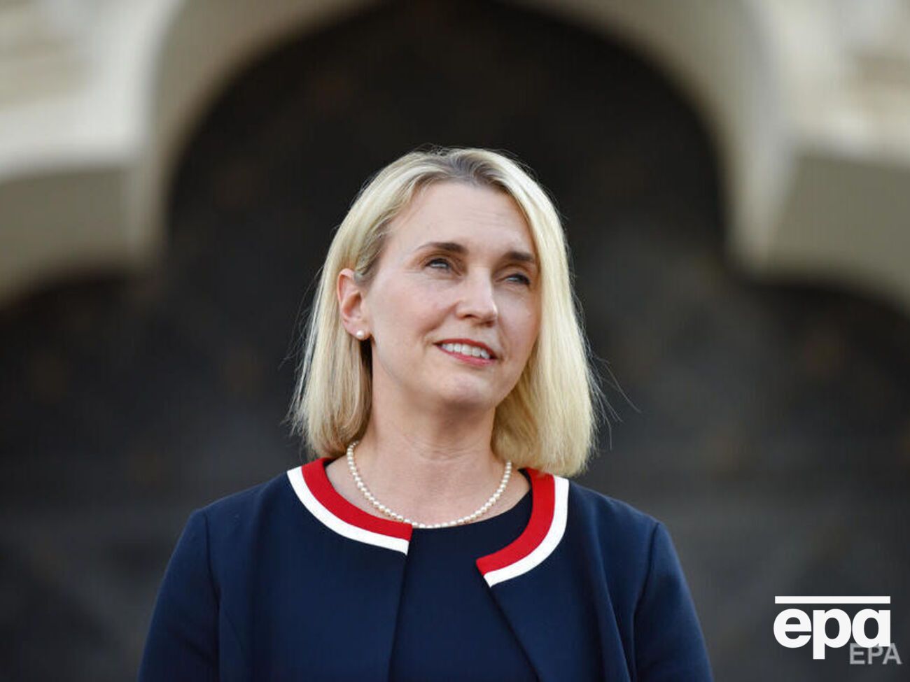 Брінк сказала, що процес постачання озброєння налагоджено і з моменту ухвалення рішення до постачання минає "день, якщо не менше"