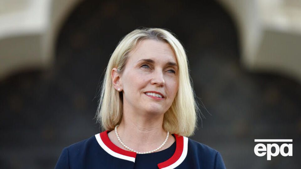 Брінк сказала, що процес постачання озброєння налагоджено і з моменту ухвалення рішення до постачання минає "день, якщо не менше"