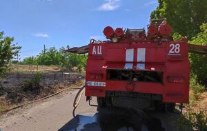 ДСНС продовжує ліквідовувати пожежу