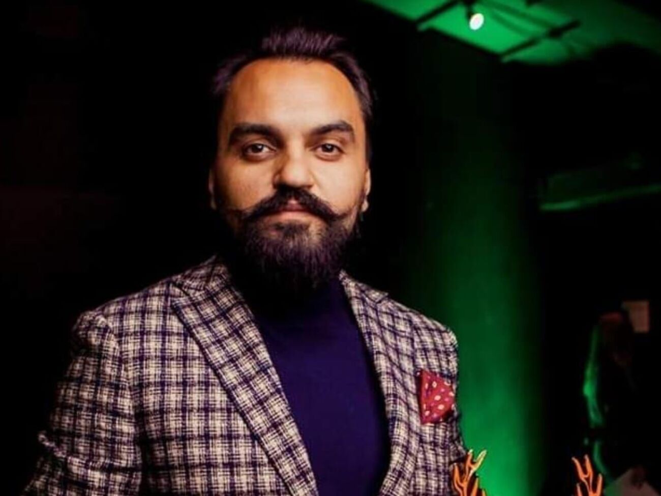 По новому закону, если Макс Корж захочет приехать к нам с концертом, ему придется назвать Россию агрессором, а не прикрываться "братскими народами"