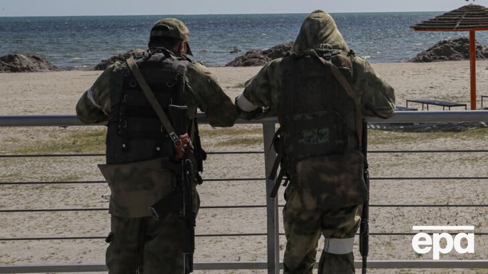 За даними оперативного командування, двоє російських загарбників загинули, ще одного поранено