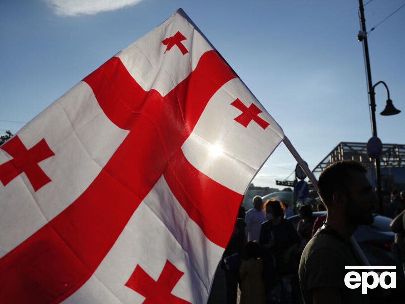 Работники завода Borjomi устроили забастовку из-за необоснованных увольнений и задержек по выплате зарплат