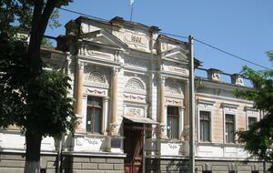 За даними поліції, з архіву окупанти винесли 15 коробок із документами