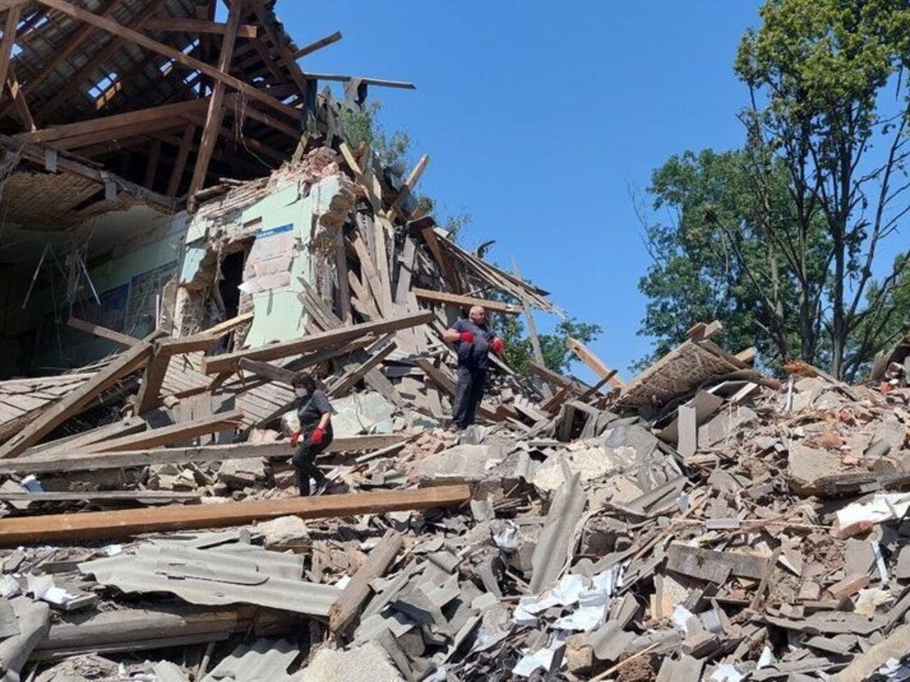 Окупанти вдарили по ліцею крилатими ракетами