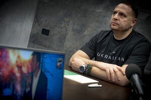 Ермак: Пока мы не ведем ни с кем никаких переговоров – ни с Фридманом, ни с какими-либо другими олигархами. Мы с уважением относимся к нашим партнерам, которые применили против таких лиц санкции