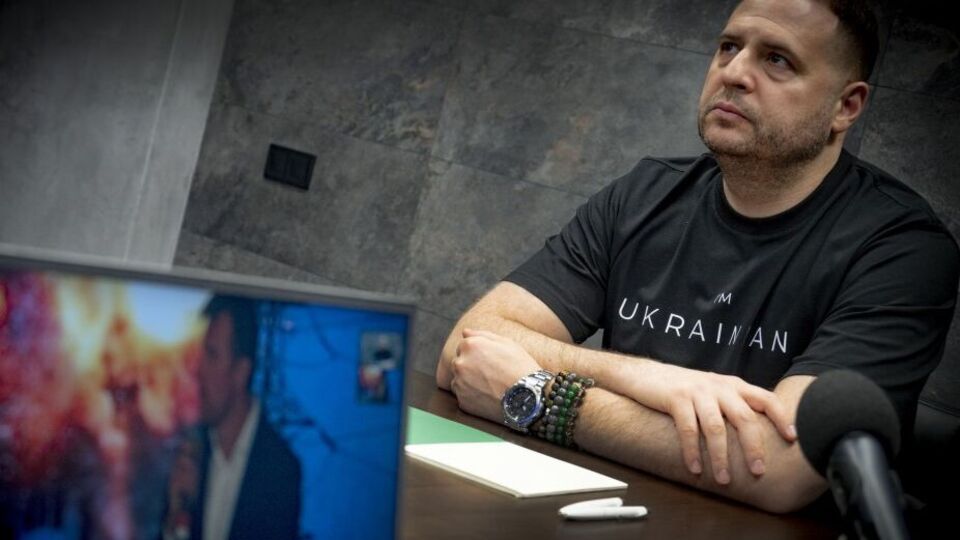 Єрмак: Наразі ми не ведемо ні з ким ніяких перемовин – ні з Фрідманом, ні з будь-якими іншими олігархами. Ми з повагою ставимося до наших партнерів, які застосували проти таких осіб санкції