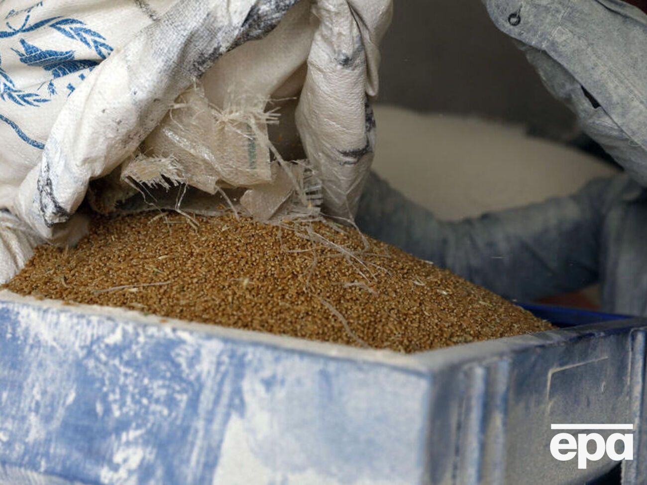 Глава МИД Венгрии заявил, что может помочь доставить зерно из Украины в порты&nbsp;Юго-Восточной Европы