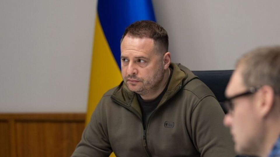 Співпраця між українськими та західними військовими вийшла на необхідний рівень, брифінги проводяться щотижня, сказав Єрмак