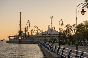 Арестович вважає, що українська армія може розпочати операцію зі звільнення Херсона після отримання західних ракетних комплексів