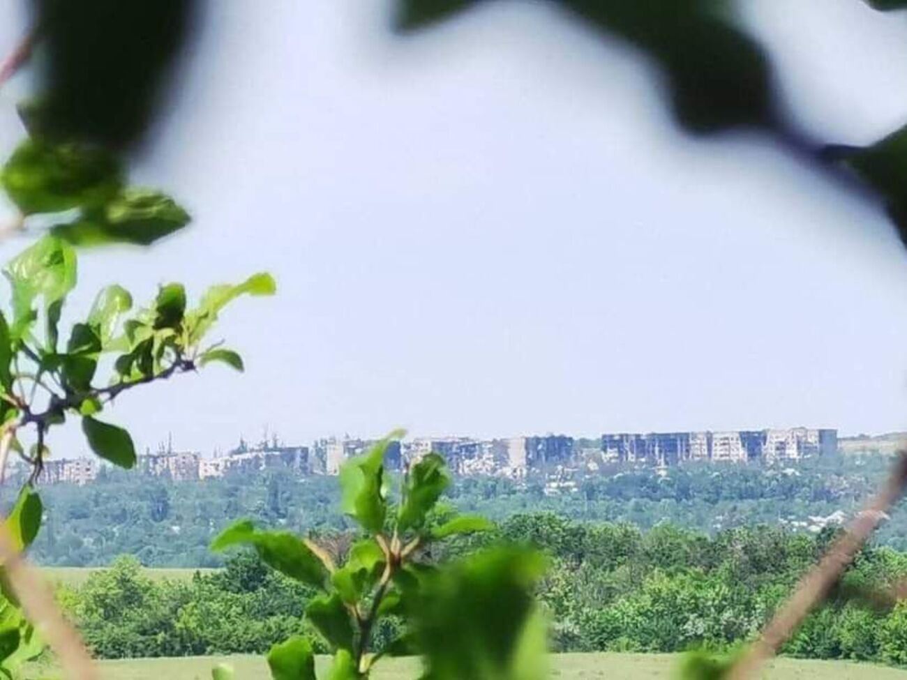За словами Гайдая, напередодні у Луганській області росіяни наступали одразу з кількох напрямків