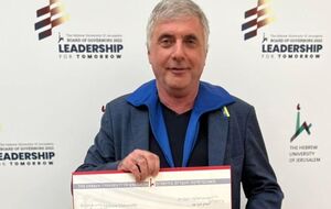 У Кремлі задоволено потирають руки через нові вибори в Ізраїлі. Що як до влади повернеться Нетаньяху, котрий так пишався дружбою з Путіним?