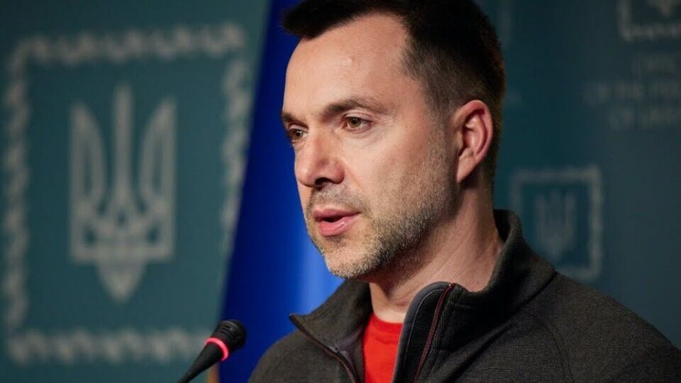 Арестович: Уся російська армія – "друга армія світу" – не може зараз узяти гаражний кооператив на сході Сєвєродонецька