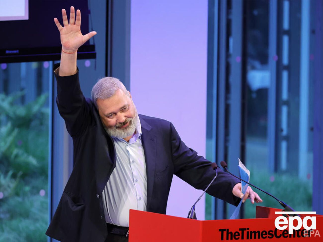 Дмитро Муратов ще 2021-го переказав грошову частину Нобелівської премії миру благодійним організаціям, а тепер продав і Нобелівську медаль, щоб підтримати українських біженців