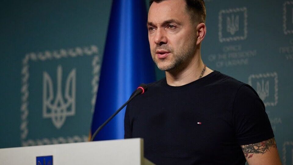 Арестович: Это абсолютно нереально по соотношению сил сторон, по начертанию, по их умению воевать, прости господи