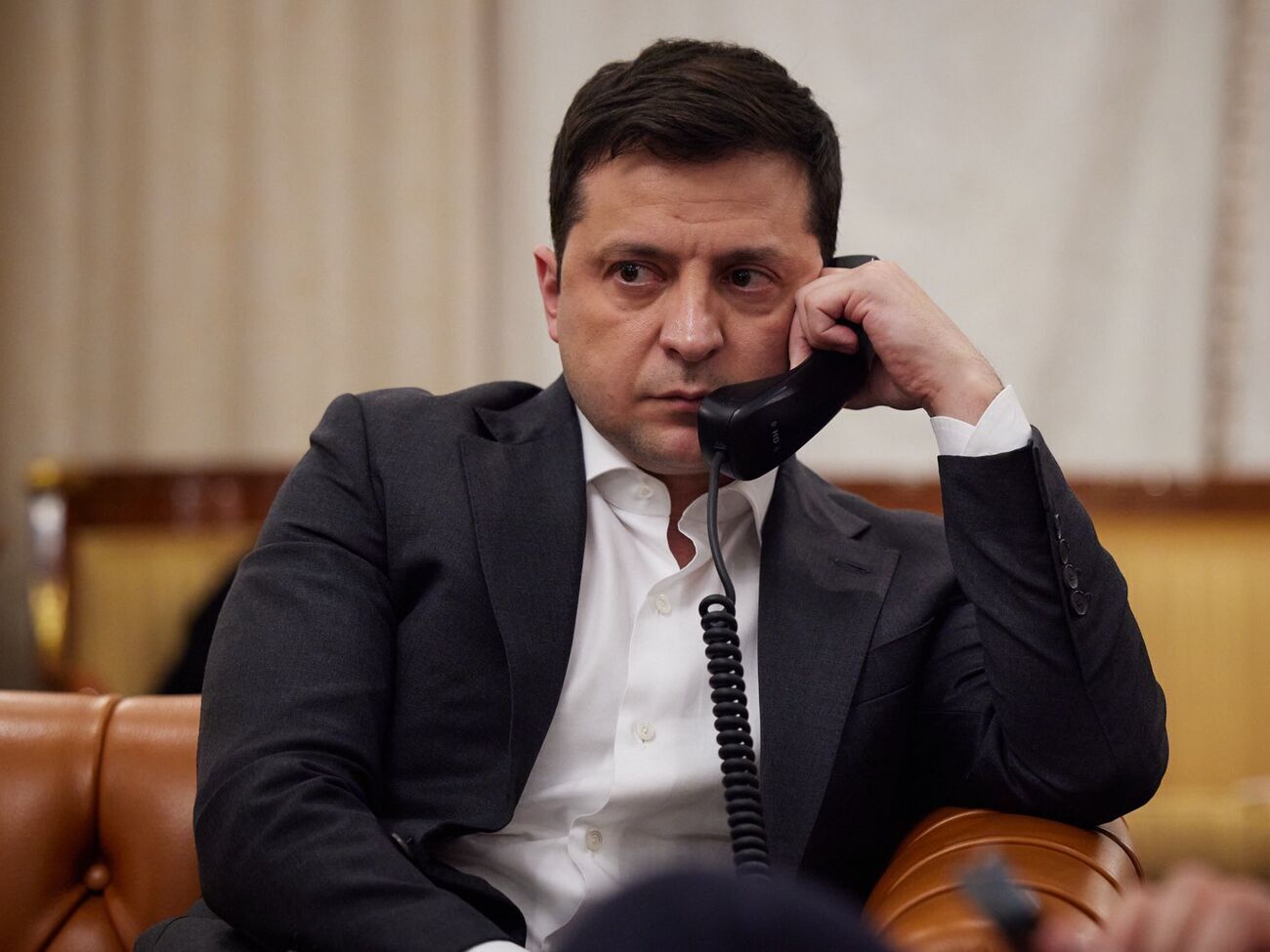 С Орбаном Зеленский общался по телефону
