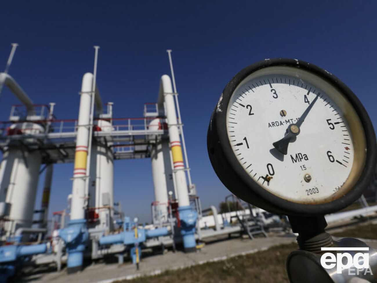 "Газпром" не доплачує за заброньовані транзитні обсяги, які є доступними для російського монополіста, зазначив Вітренко