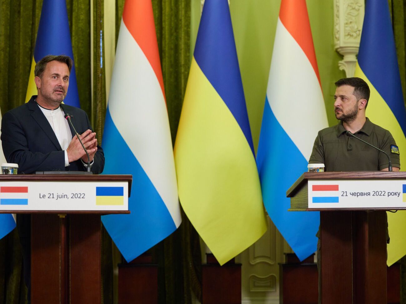 Зеленский (справа) поблагодарил Беттеля&nbsp;за "личную помощь"