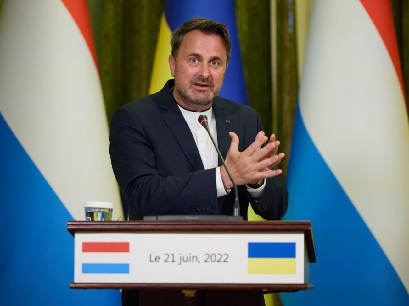 Люксембург делает все, что может помочь Украине, отметил Беттель