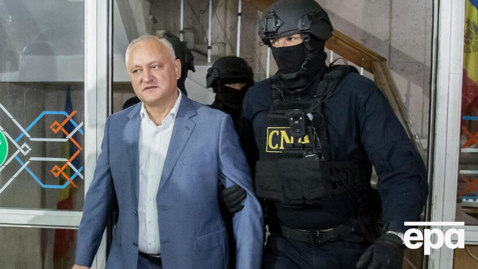 Додона подозревают в коррупции, госизмене и финансировании политической партии преступной организацией