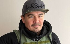 Фагот: Мне гораздо больше нравится держать в руке микрофон, а не ствол