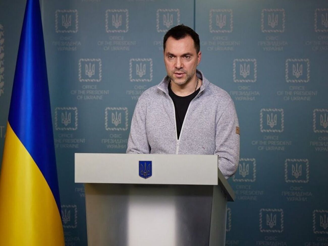 Арестович сказав, що російські окупанти мають "добровільних українських помічників дуже серйозного рівня"