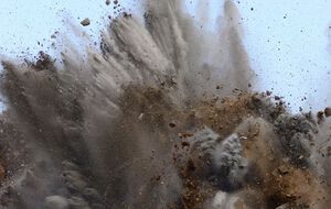 За інформацією ЗМІ, загинуло четверо людей, стільки ж постраждали