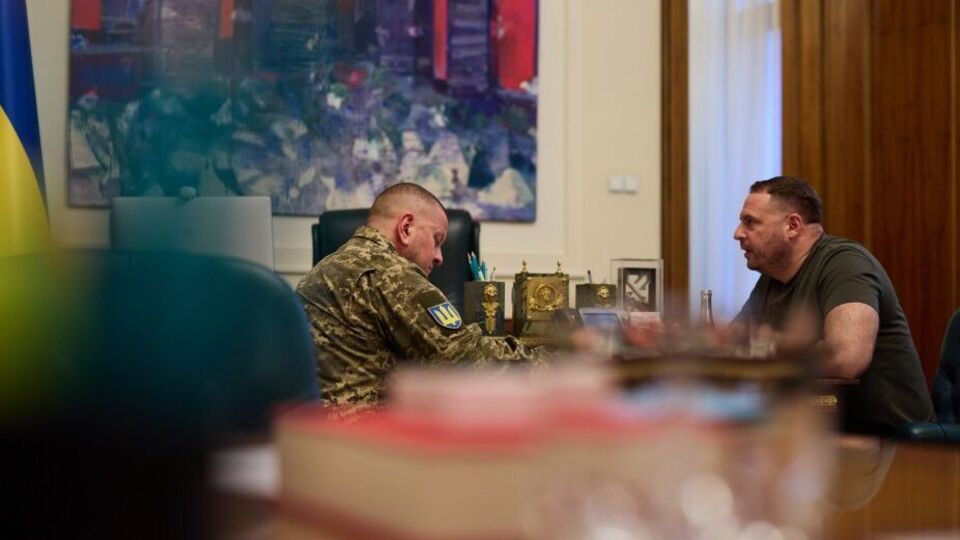 Залужный и Ермак поблагодарили собеседников за поддержку Украины