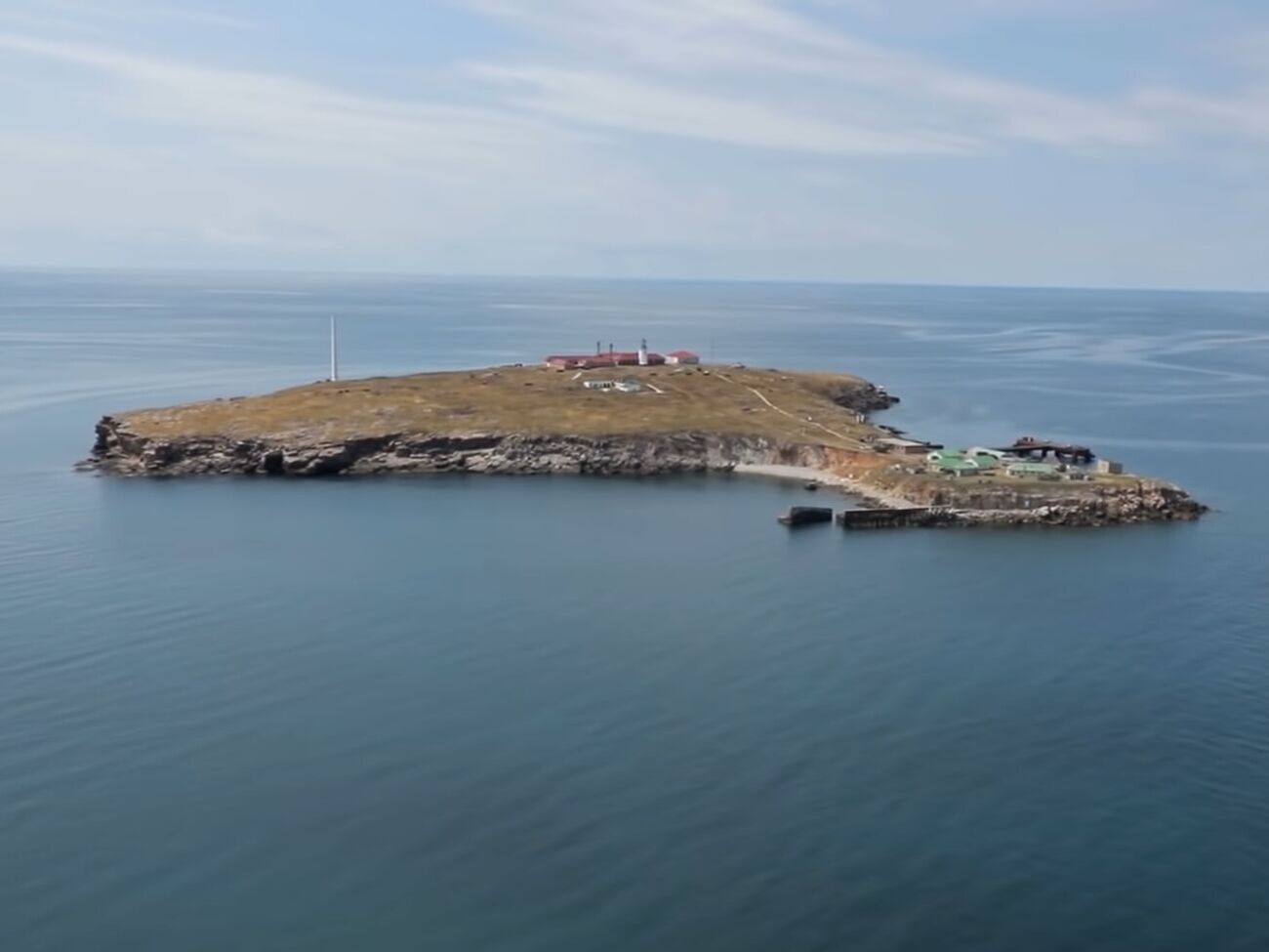 Змеиный имеет стратегическое значение как для Украины, так и для оккупантов, объясняли в ГУР