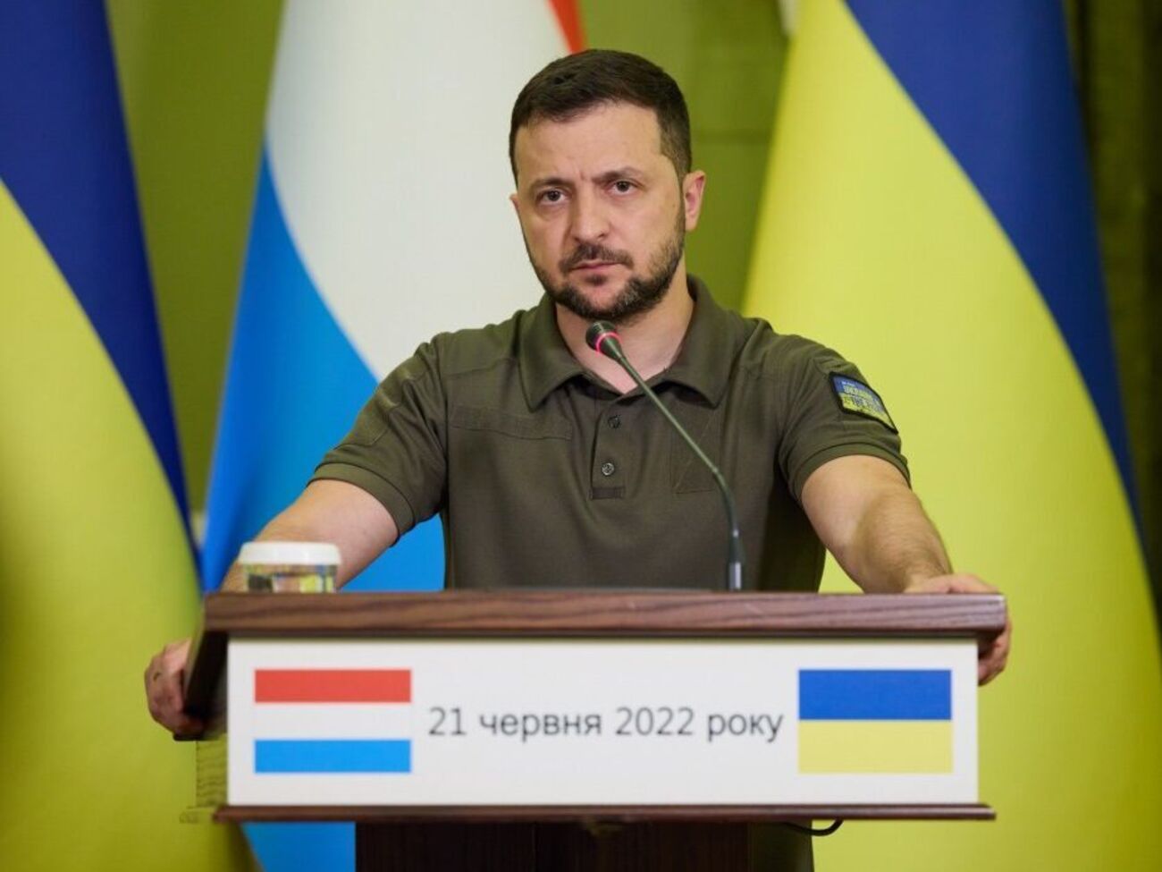 Зеленський: Коли триває війна, немає часу на діалог та дискусію. Це не про демократію