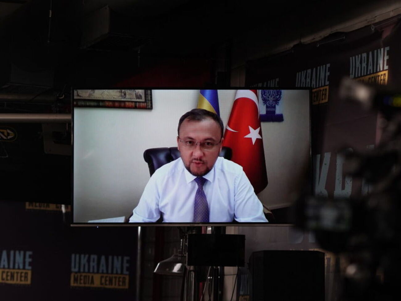 Боднар подчеркнул, что&nbsp;решение о вывозе зерна из украинских портов пока не принято