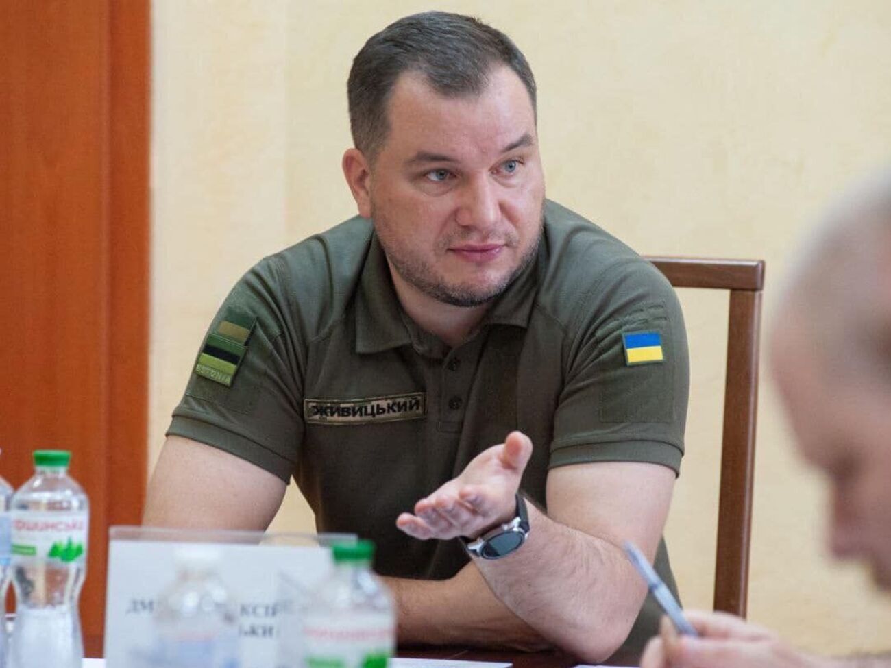 Снаряди з фосфором заборонені під час війни, зазначив Живицький